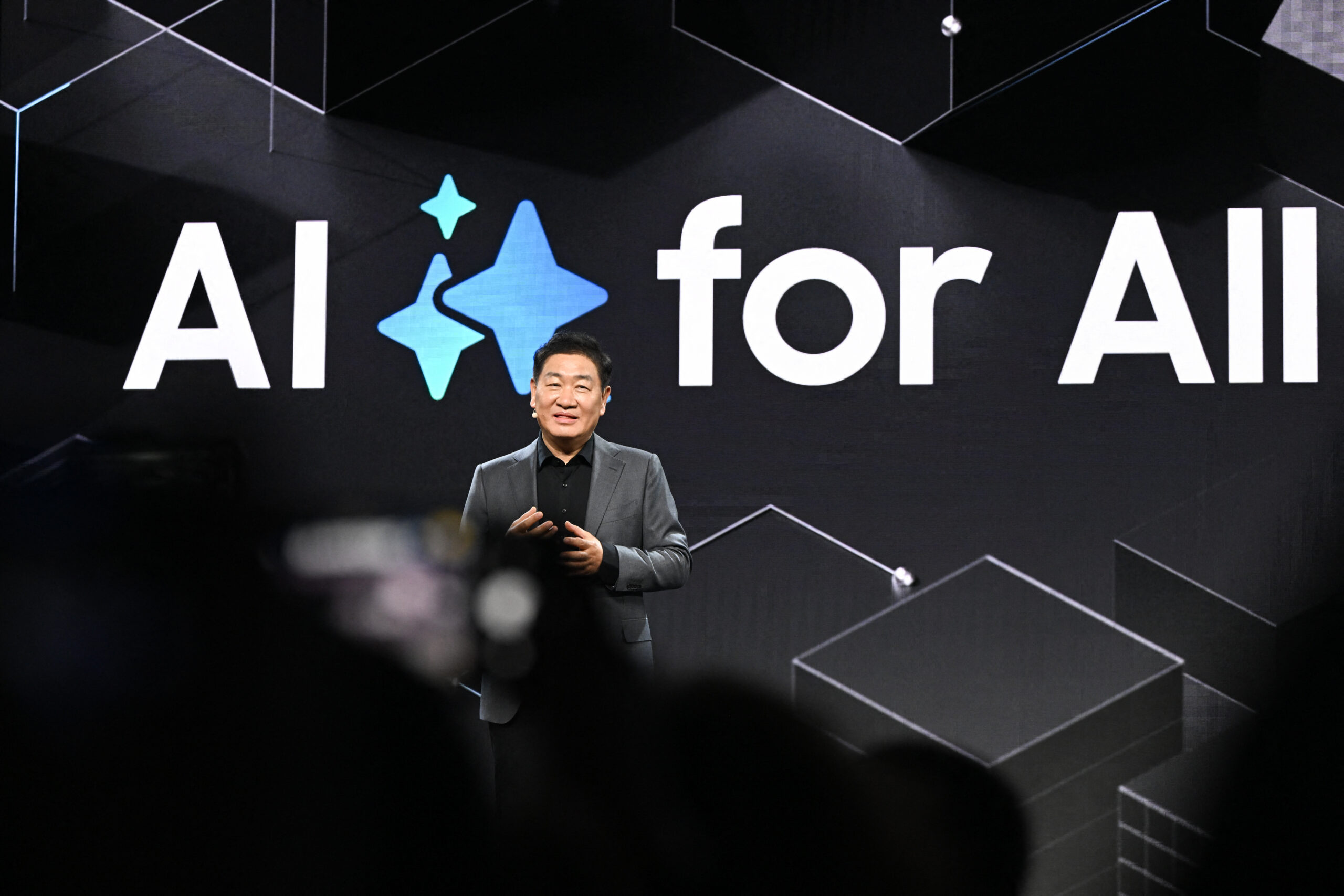 Pandantivele cu inteligență artificială revin la modă