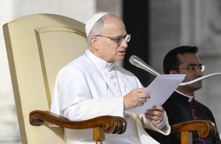 Papa Leon a fost invitat de Trump să facă parte din Consiliul de Pace. Reacția Vaticanului