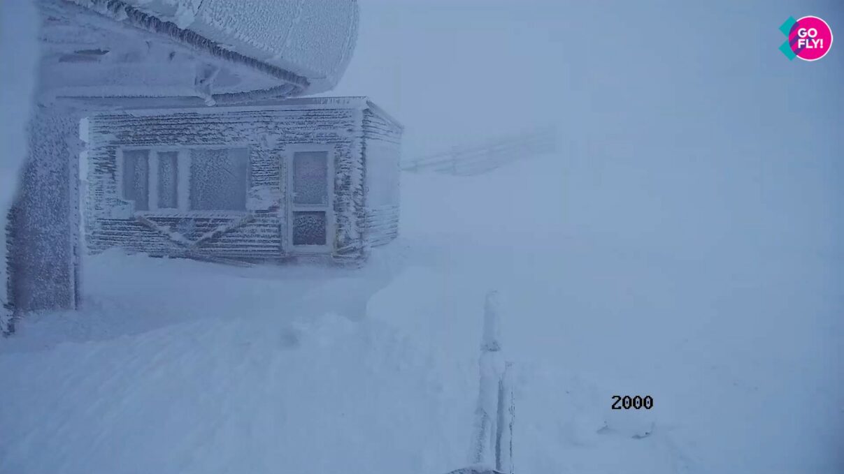 Ploaia și ceața încurcă schiorii în Sinaia și Poiana Brașov