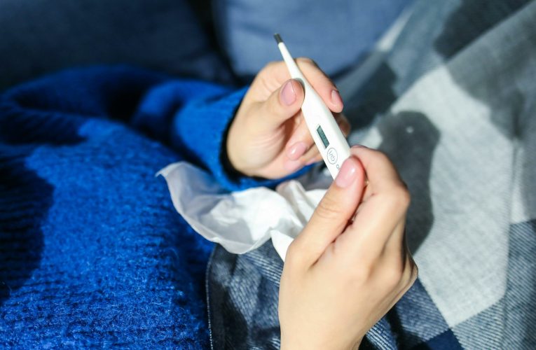 Primele decese cauzate de gripă în Sibiu: două victime nevaccinate