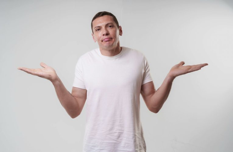 Psihologia arată ce trăsături au oamenii care recunosc ca „nu știu”