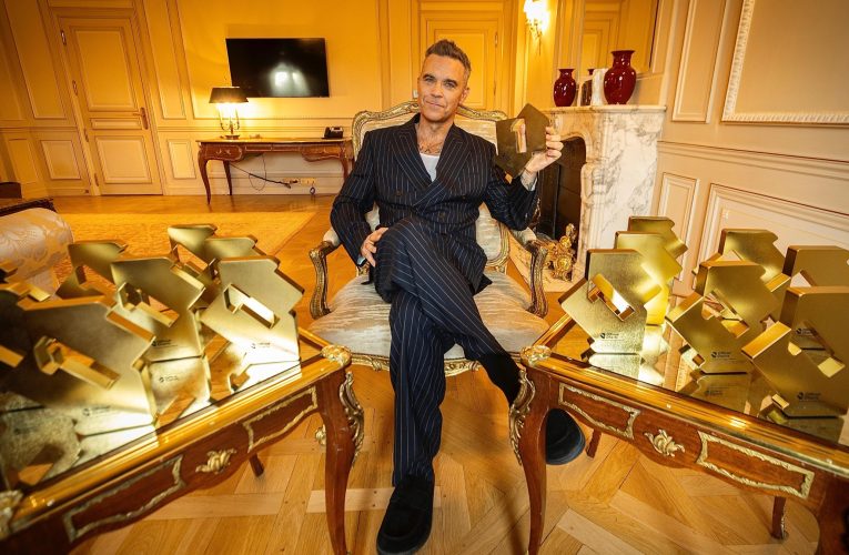 Robbie Williams – mai tare ca Beatles în topul albumelor din Marea Britanie