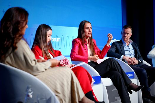 România la Davos: O agendă plină pentru miniștrii români prezenți în Elveția