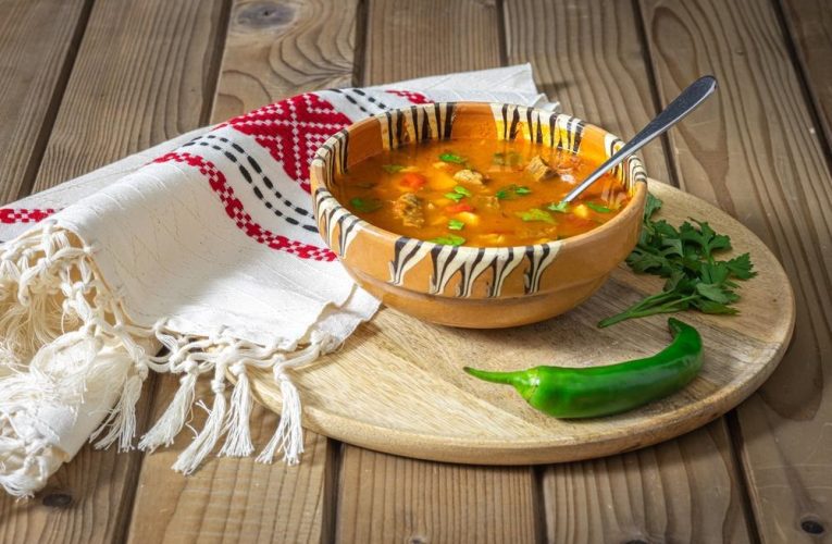 România suflă-n ciorbă / Cele mai iubite ciorbe ale românilor / Cât costă cea mai scumpă ciorbă din România