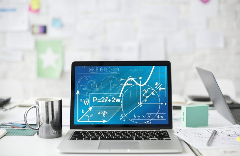 Șeful unei mari companii avertizează asupra scăderii standardelor de matematică în țara în care a luat doctoratul Nicușor Dan