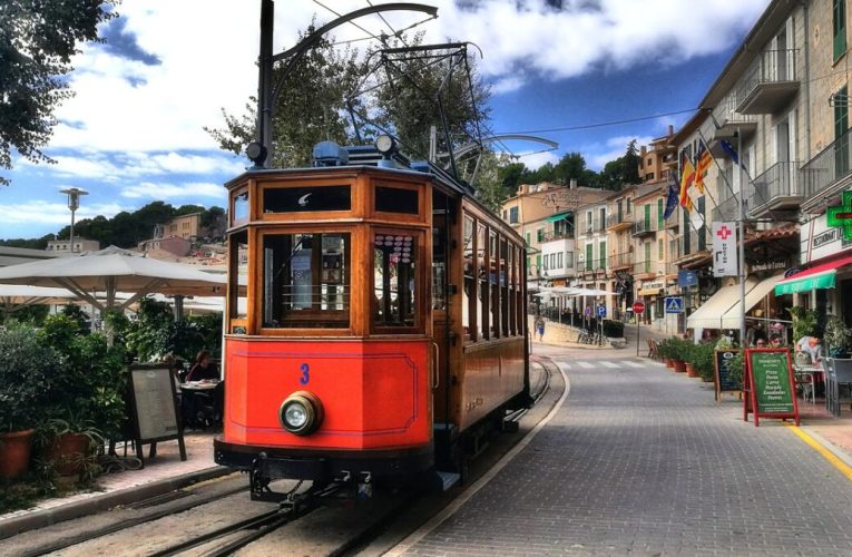 Una dintre cele mai populare zone din lume, abandonată brusc de turiști. Mai multe afaceri se închid