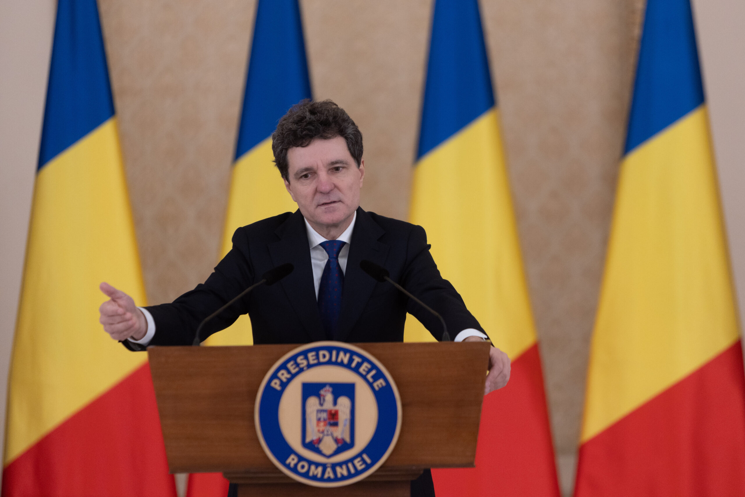 Vaccinare anti-HPV și testare gratuită pentru cancer de col uterin. Nicușor Dan promulgă legea