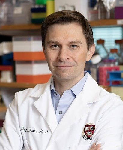 Visul tinereții fără bătrânețe: Primul test pe oameni al unei terapii care ar putea inversa îmbătrânirea