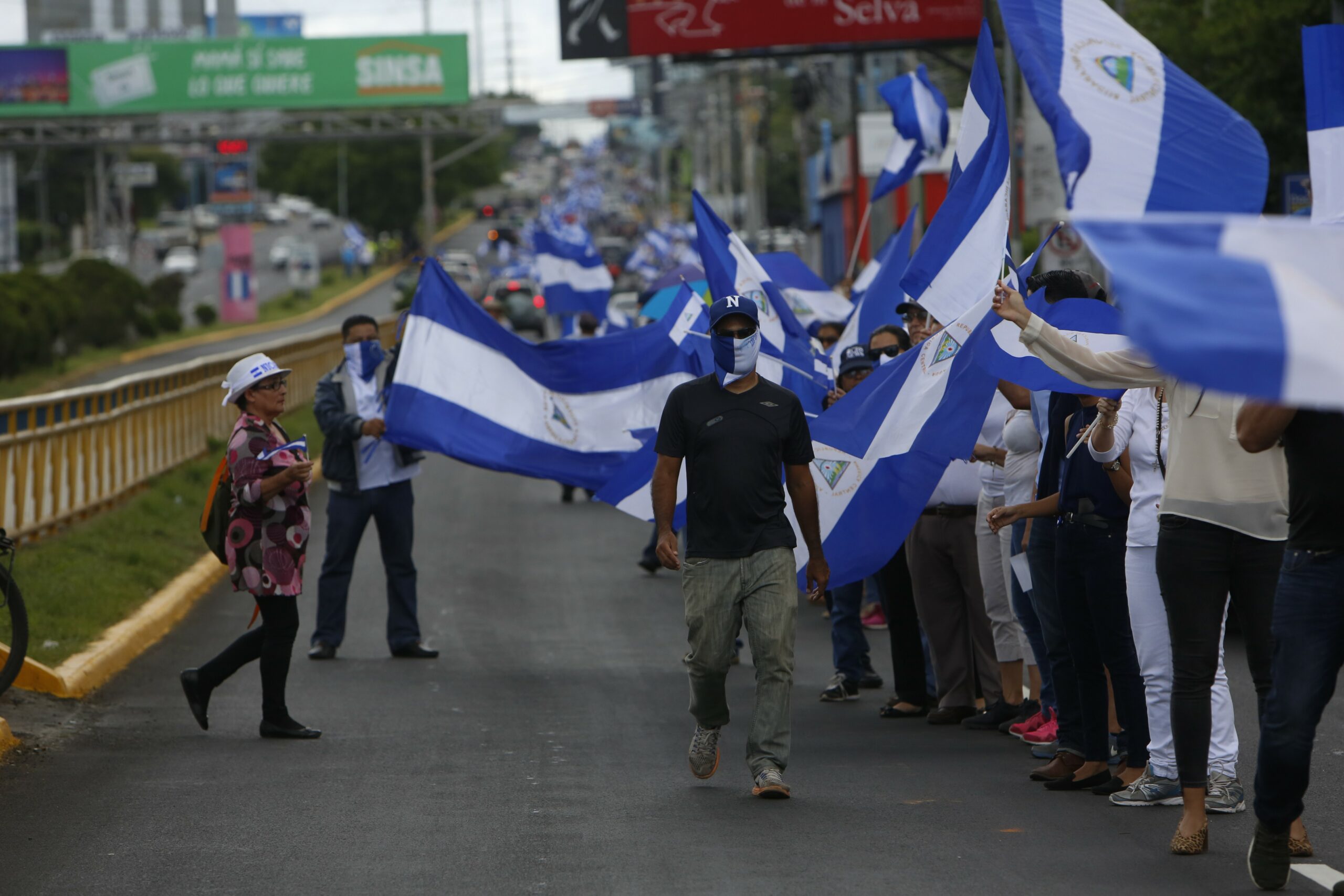 Zeci de deținuți politici din Nicaragua au fost eliberați la o zi după solicitarea SUA