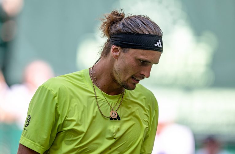 Zverev, al treilea favorit, începe turneul cu emoții, dar avansează în turul 2 la Australian Open