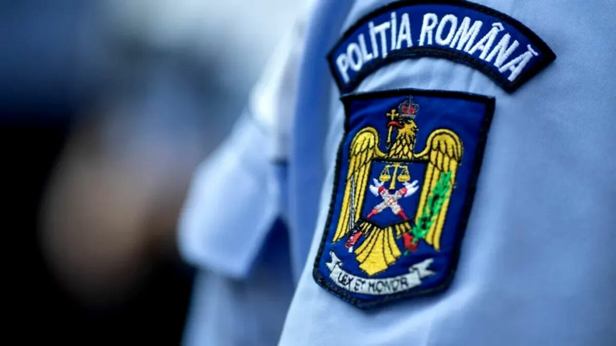 32 de indivizi, acuzați că au fraudat statul cu 1,6 milioane de euro prin transporturi agabaritice false