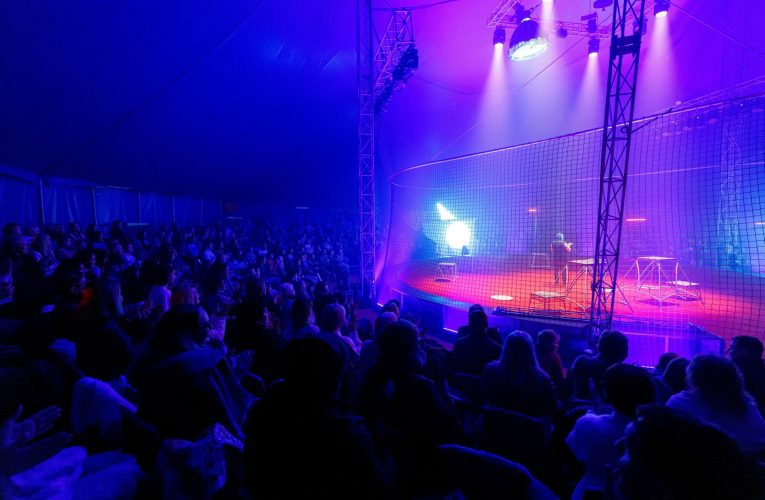 Acrobat rănit după o cădere de la patru metri, la un spectacol de circ din Craiova