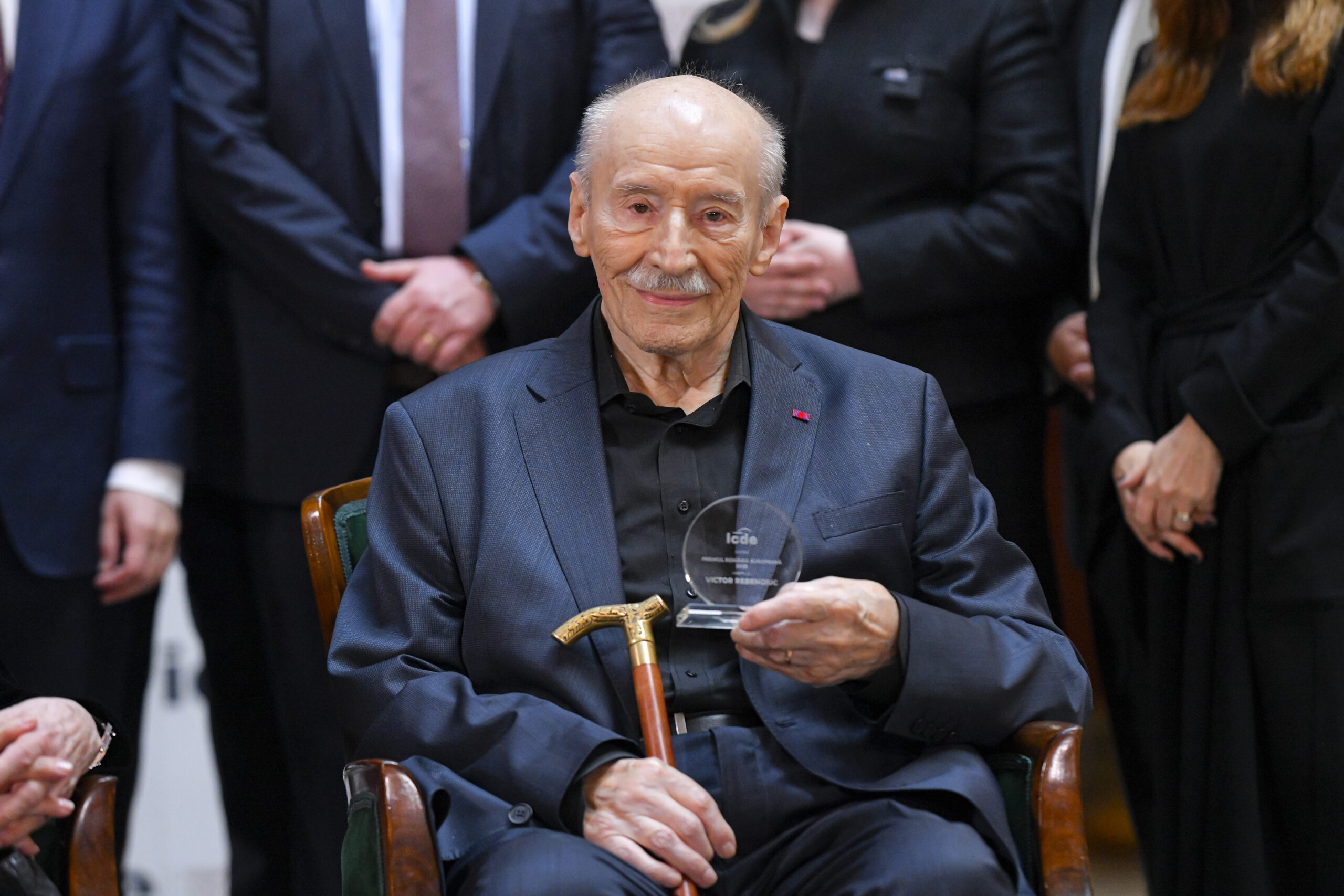 Actorul Victor Rebengiuc, amenințat de două persoane după ce și-a anunțat prezența la manifestația Pro-Europa