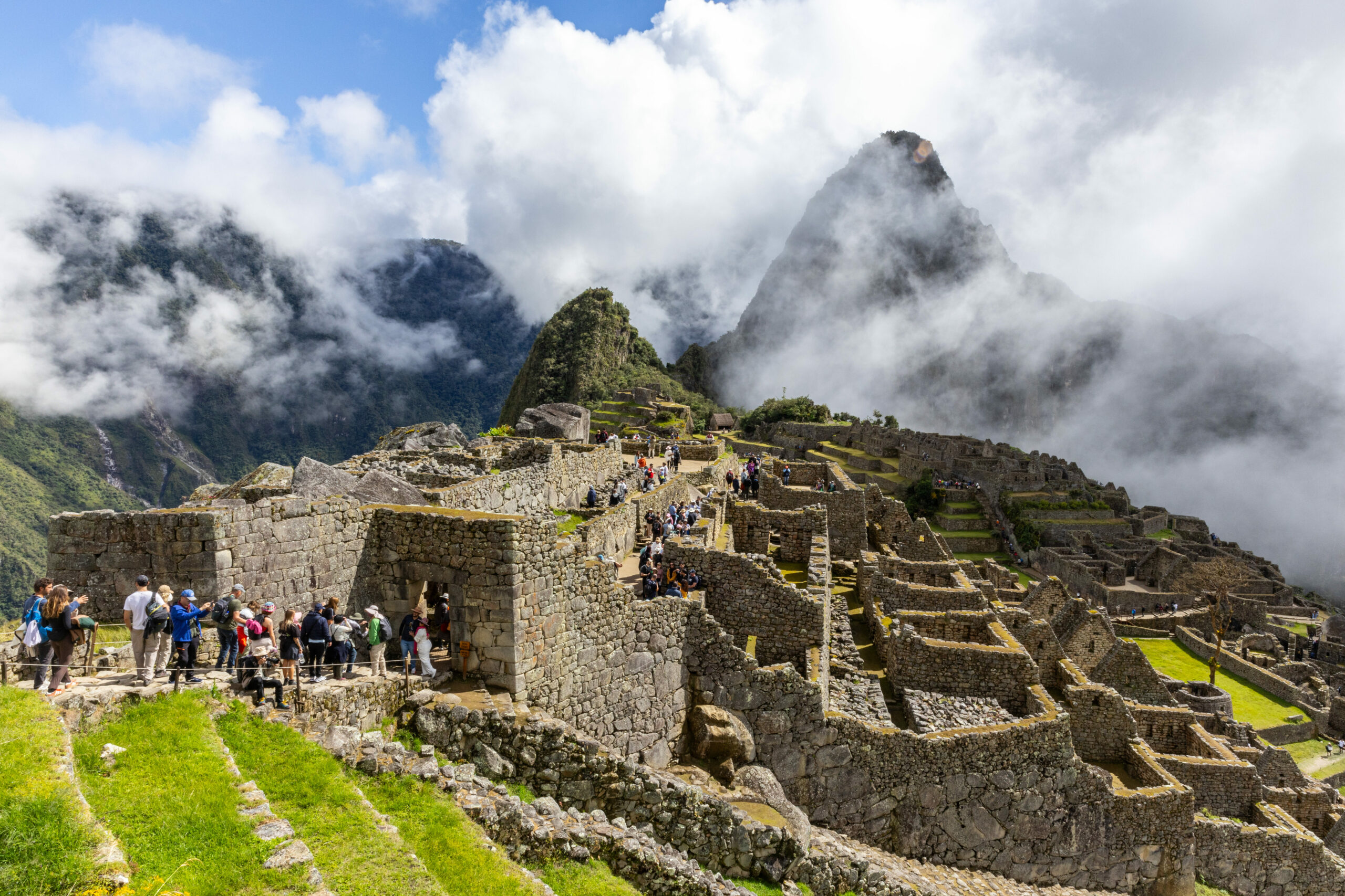 Aeroport nou lângă Machu Picchu, aproape de finalizare. Acces mai rapid, îngrijorări privind patrimoniul Inca