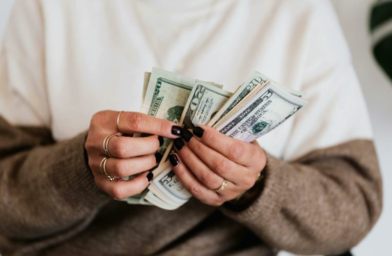 Americanii suportă aproape toată creșterea taxelor pe importuri