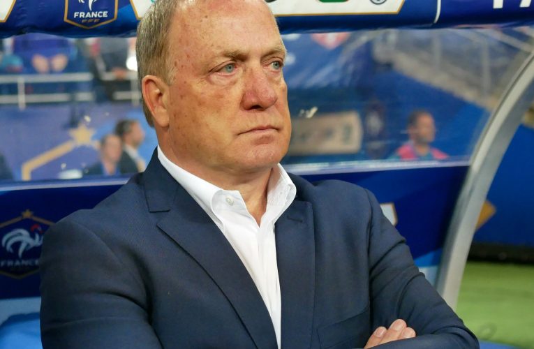 Antrenorul Dick Advocaat părăsește naționala de fotbal din Curaçao, cu doar patru luni înaintea Cupei Mondiale