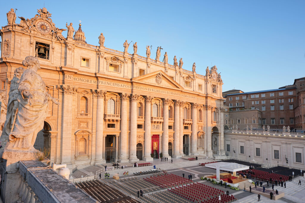 Banca Vaticanului lansează indici bursieri conform principiilor catolice în SUA și Europa