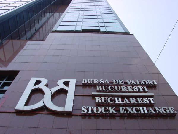 Bursa de la București, în scădere: Fondul Proprietatea pierde 6%, iar piața AeRO coboară aproape 2%