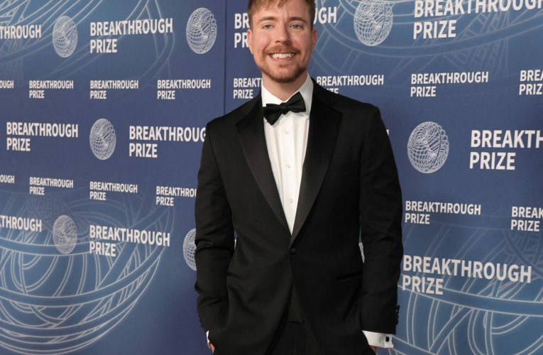 Cel mai urmărit YouTuber din lume cumpără o bancă cu milioane de clienți