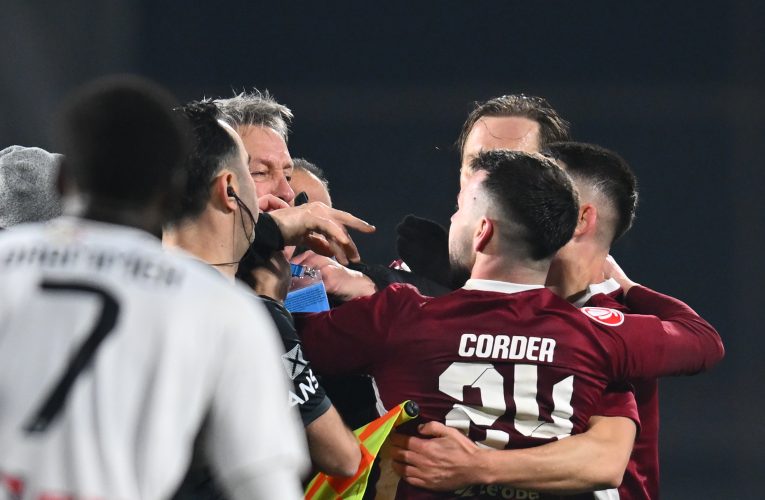 CFR Cluj condamnă incidentele de la finalul derby-ului cu U Cluj: „Pur și simplu, de neacceptat”