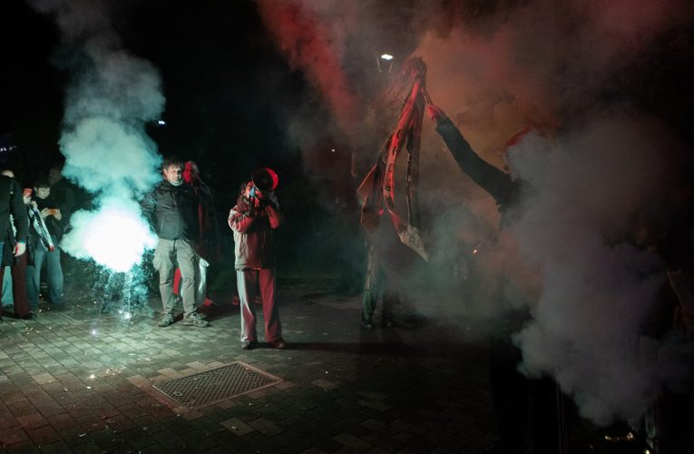 Ciocniri la Milano în timpul Jocurilor Olimpice: protestatari au aruncat petarde, poliția a folosit gaze lacrimogene