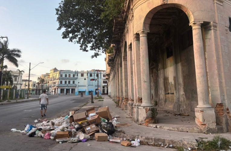 Cuba: Situația salubrității din Havana, grav afectată de blocare importurilor de petrol