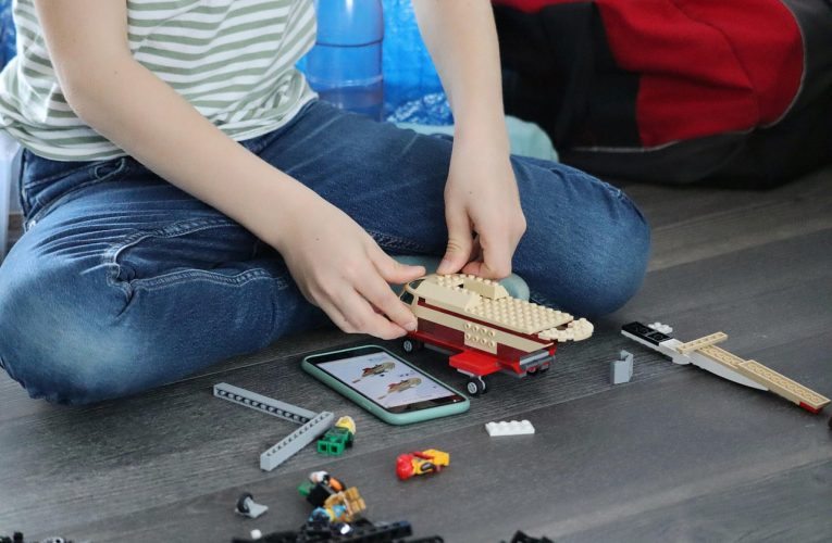 Deputat PSD: Consultări pentru un nou cadru legislativ privind protecția minorilor în online