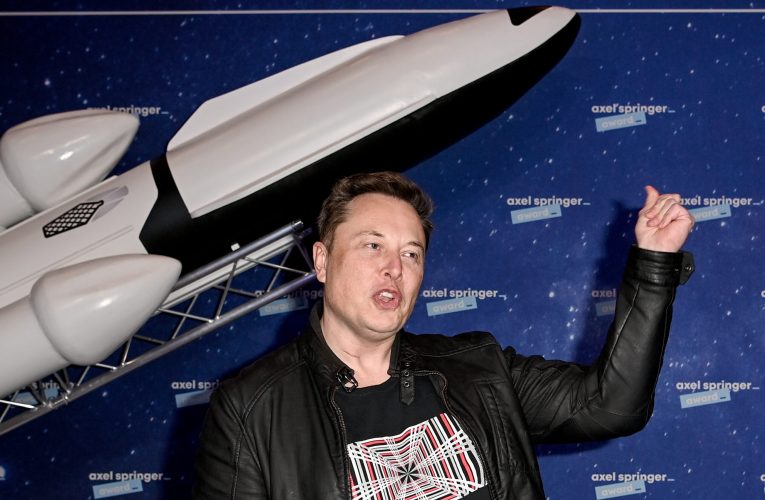 Elon Musk vrea să construiască un oraș pe Lună: „Poate fi realizat în mai puțin de 10 ani”