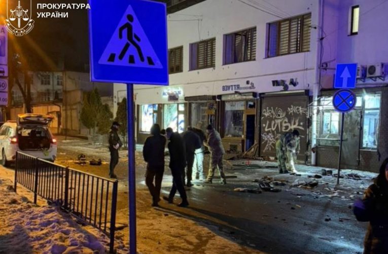 Explozii la un magazin din estul Ucrainei. Oficialii locali afirmă că a fost un atac terorist