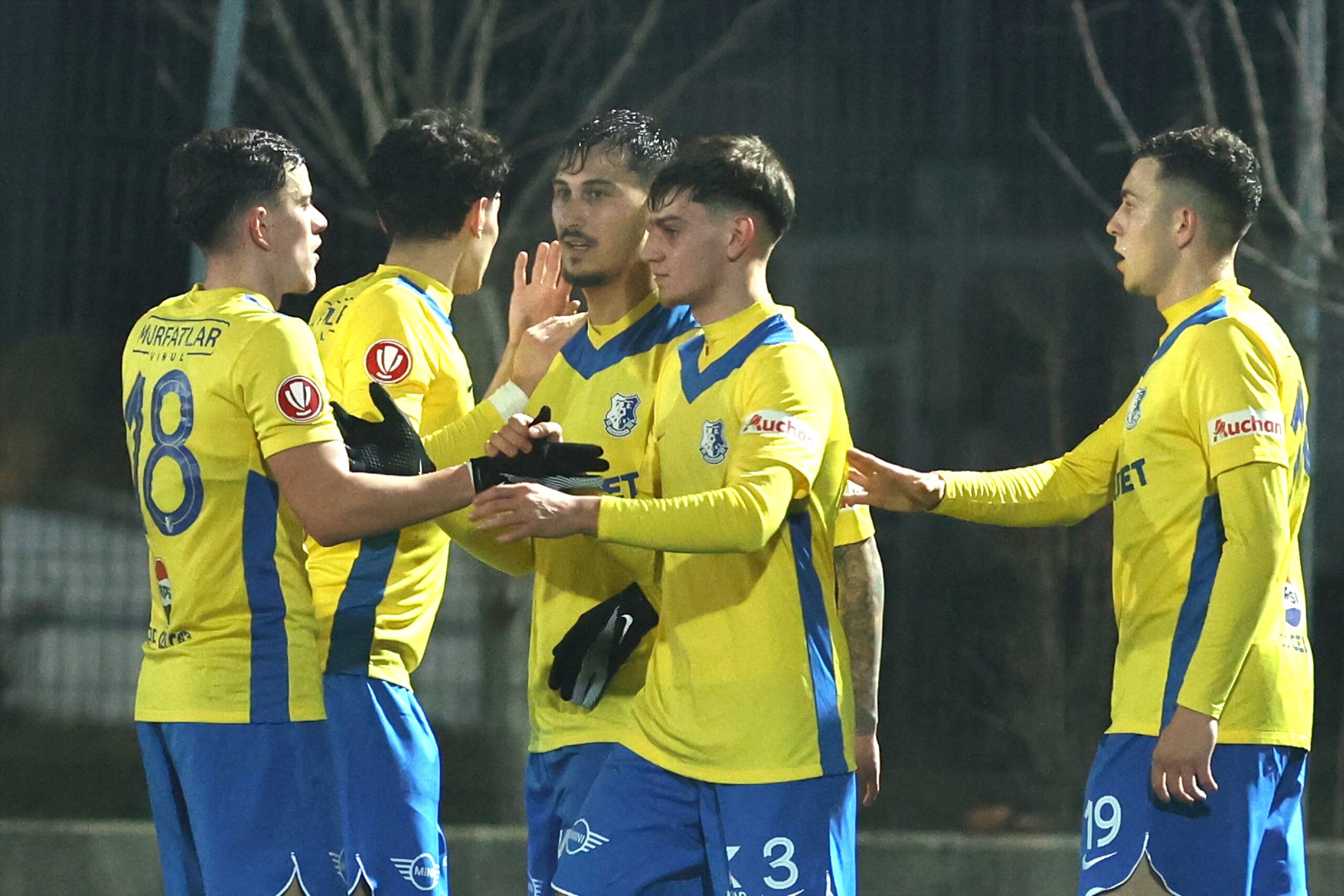 Farul a câștigat cu Rapid, scor 3-1, în etapa 27 din Superliga