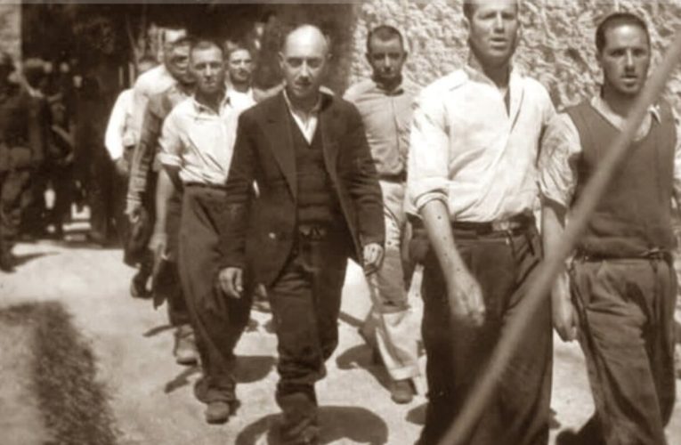 Fotografii de arhivă cu masacrul comuniștilor greci au fost scoase la licitație de un colecționar belgian / Grecii au luat foc