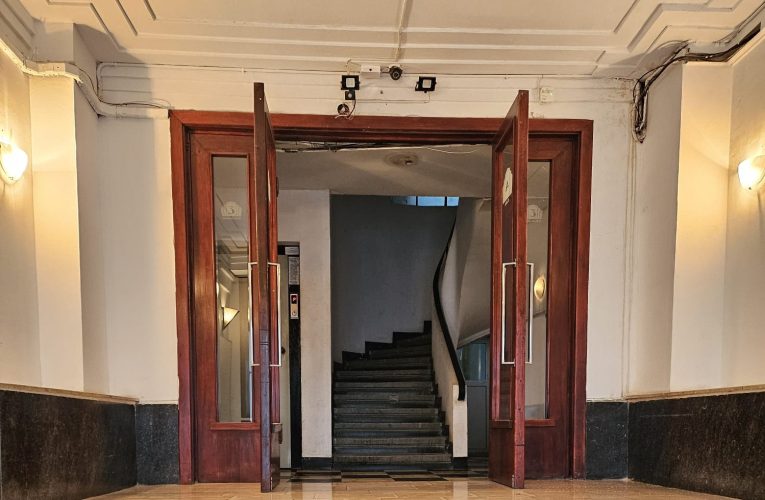 Garsoniera de 115 lei pe lună dispare din București: noile prețuri anunțate de Ciucu