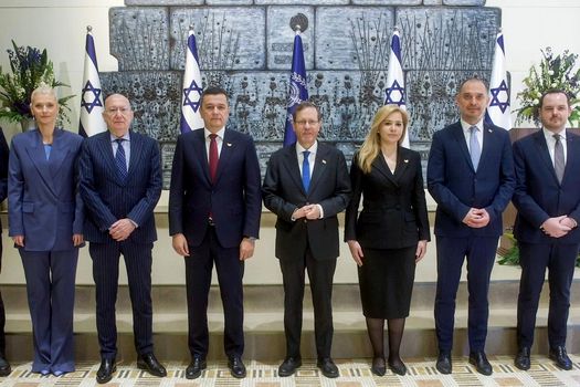 Grindeanu a avut o întâlnire cu președintele Israelului, Isaac Herzog: „multe companii românești ar putea găsi aici oportunități de afaceri”