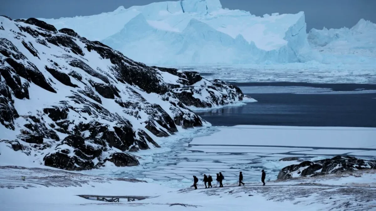 Groenlanda a înregistrat cea mai caldă lună ianuarie din istorie, pe fondul schimbărilor climatice accelerate