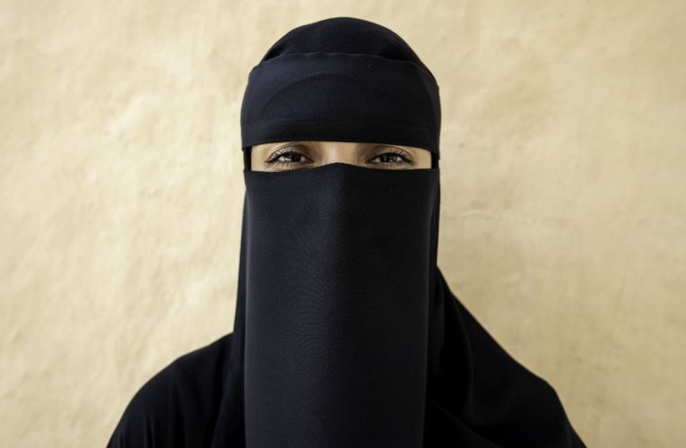 Harta vălurilor islamice în Europa. Ce țări au interzis burka și niqabul și unde există doar restricții
