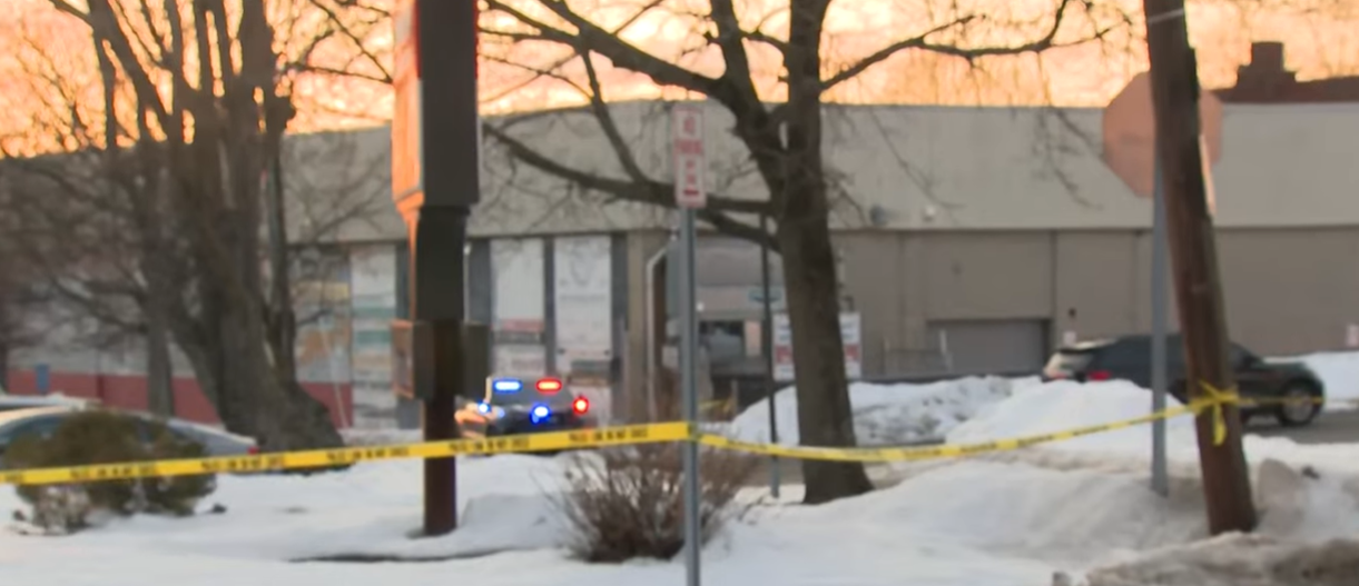 Împușcături la un meci de hochei pentru tineri din Rhode Island: 3 morți