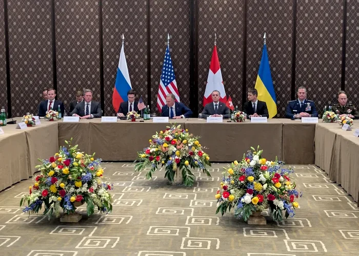 „În negocierile pe Ucraina, în culise, se caută un compromis”, dezvăluie The New York Times. Ce înțelegere pun la cale negociatorii