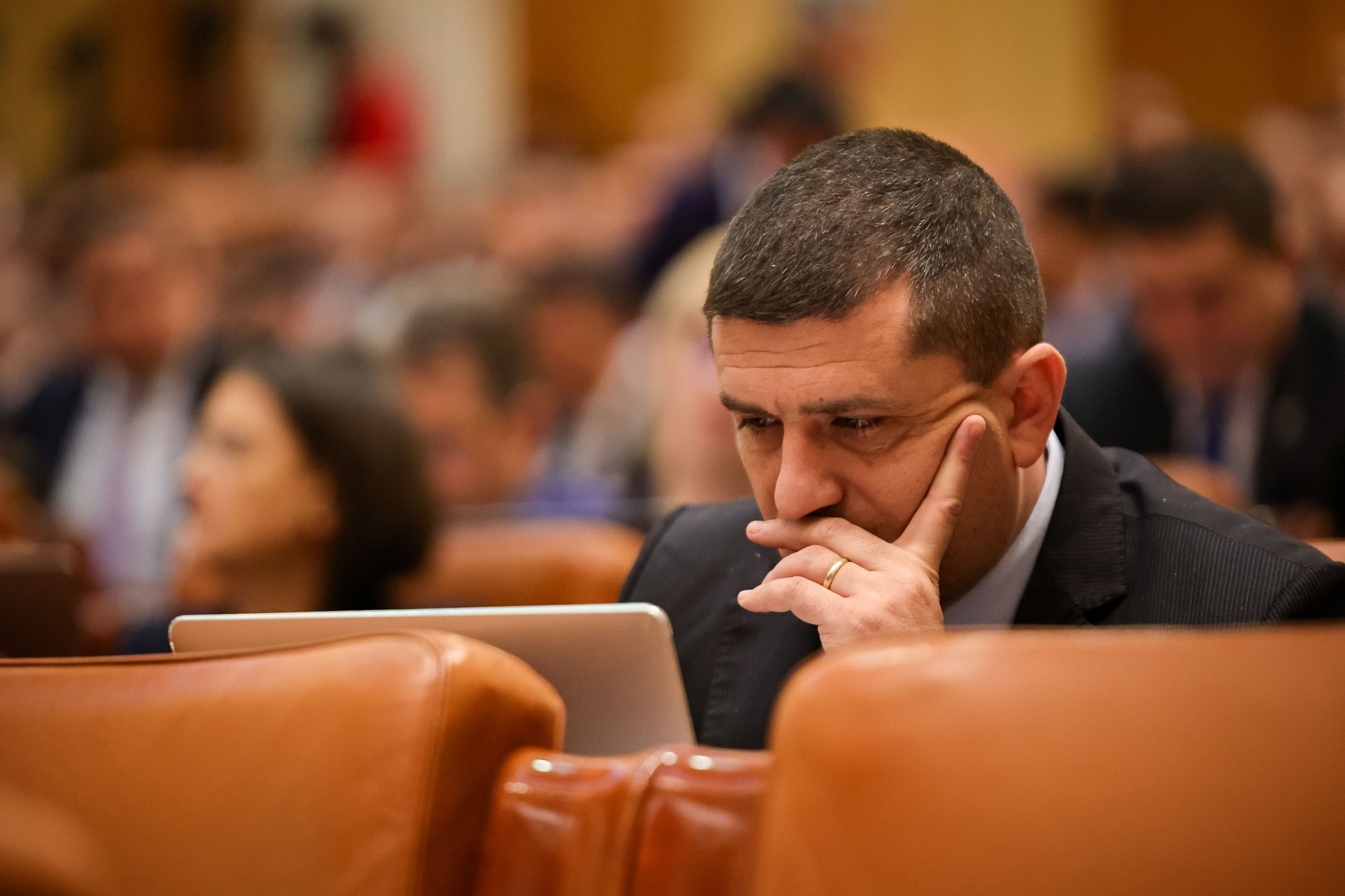 Miruță, despre moțiunea depusă de Opoziție: Nu am să îndulcesc realitate