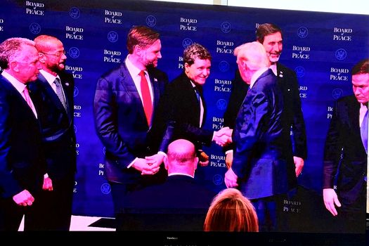 Nicușor Dan a vorbit la reuniunea inaugurală a Consiliului Păcii: „toată lumea dorește pace, stabilitate și prosperitate în Gaza” / Trump l-a numit „prim-ministrul” României pe Nicușor Dan