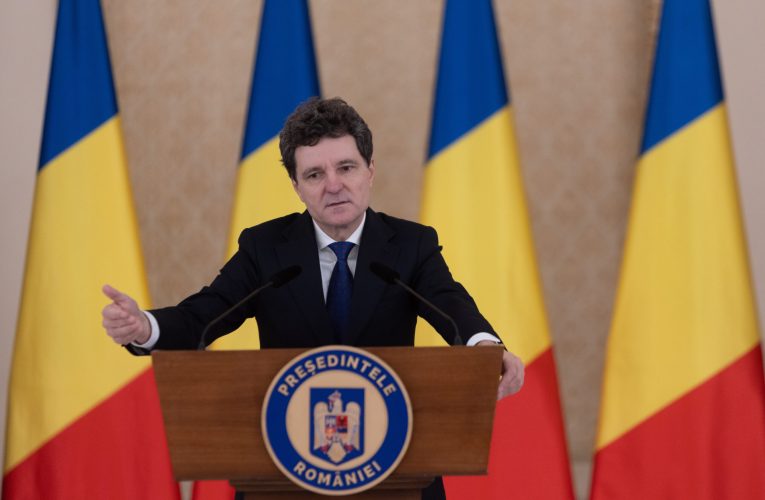 Nicușor Dan: „Nu e ceva ce descoperim acum. Economia României încetinește de patru ani, în ciuda unor deficite imense”