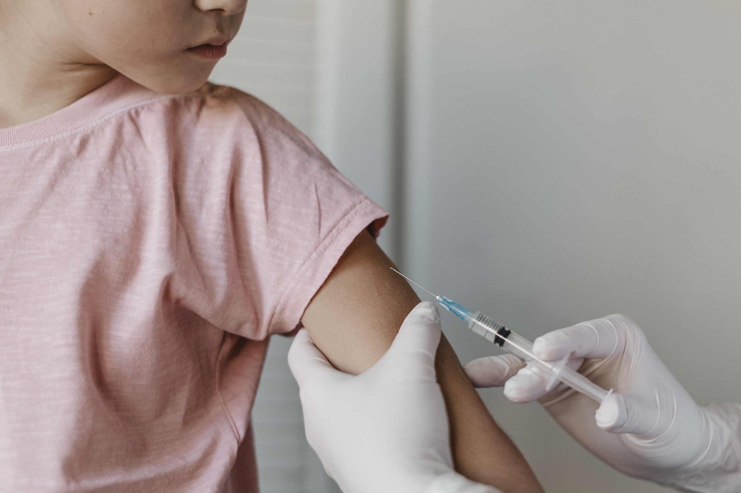 OMS reia vaccinarea preventivă împotriva holerei după trei ani de pauză