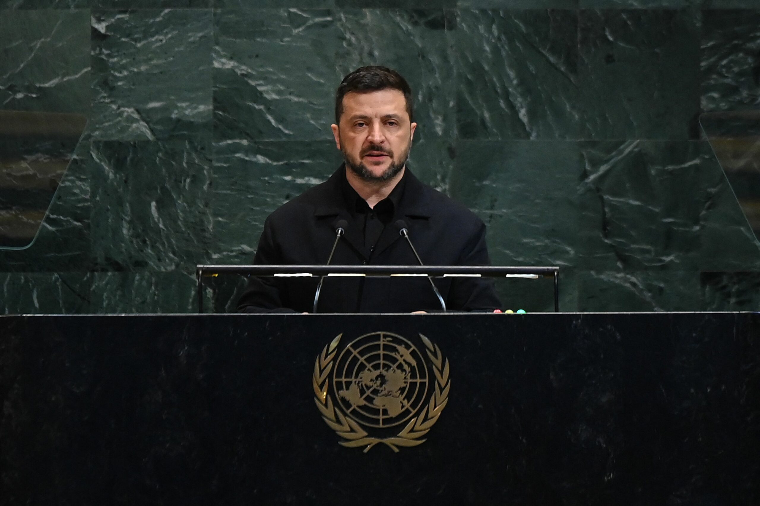 ONU reafirmă sprijinul pentru Ucraina la patru ani de război, în timp ce abținerea SUA provoacă controverse la Washington