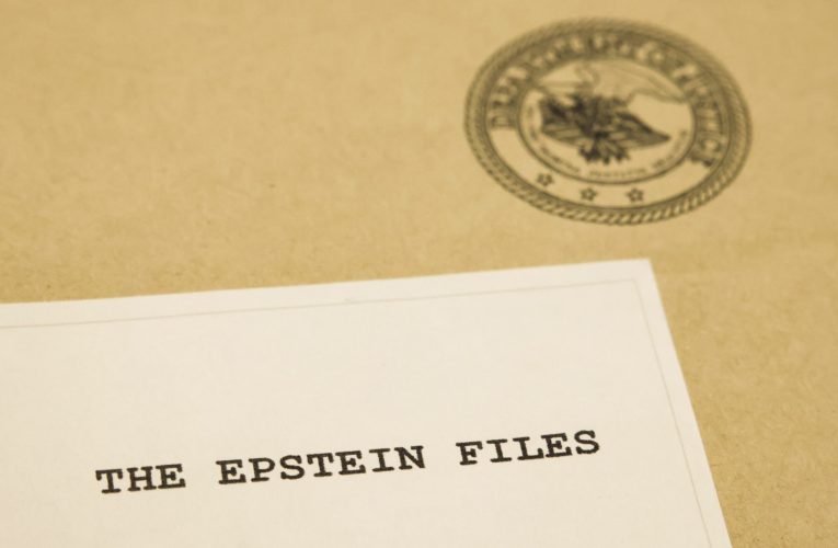 Parisul va înființa o echipă specială pentru a analiza posibila implicare a cetățenilor francezi în infracțiunile lui Jeffrey Epstein