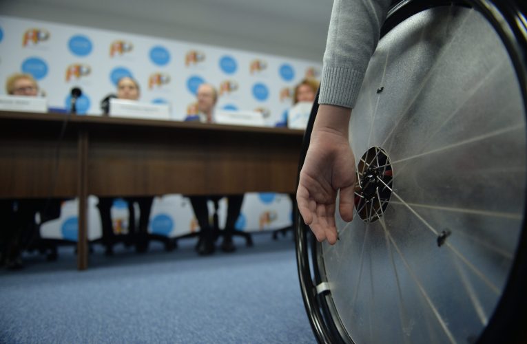 Proiect de OUG: taxe locale recuperate prin rețineri din indemnizația de handicap grav și din venitul minim de incluziune