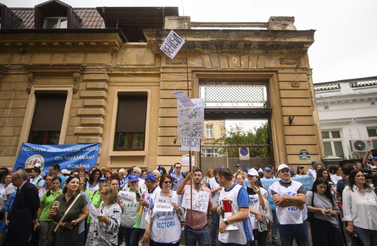 Protest general al sindicatelor din Educație miercuri la Cotroceni / „Ne dorim un ministru care să empatizeze cu studenții și cu profesorii”