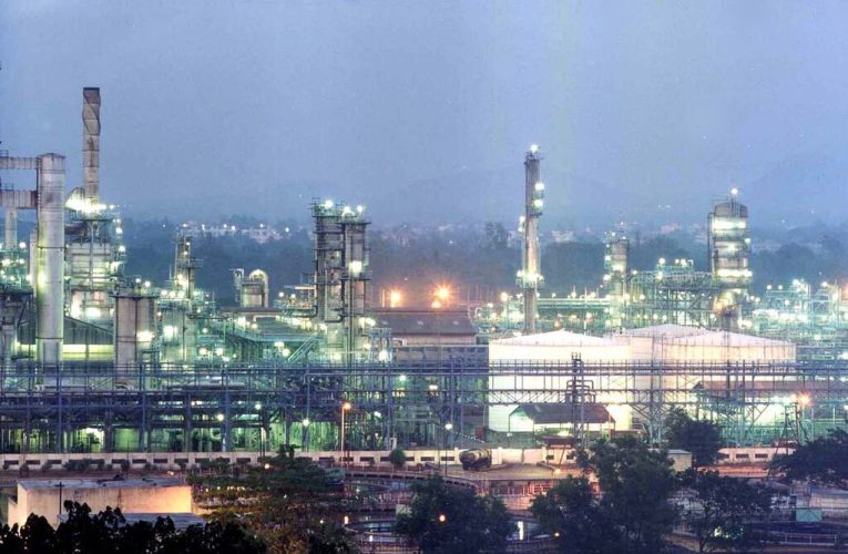 Rafinăriile din India refuză noile oferte de petrol rusesc