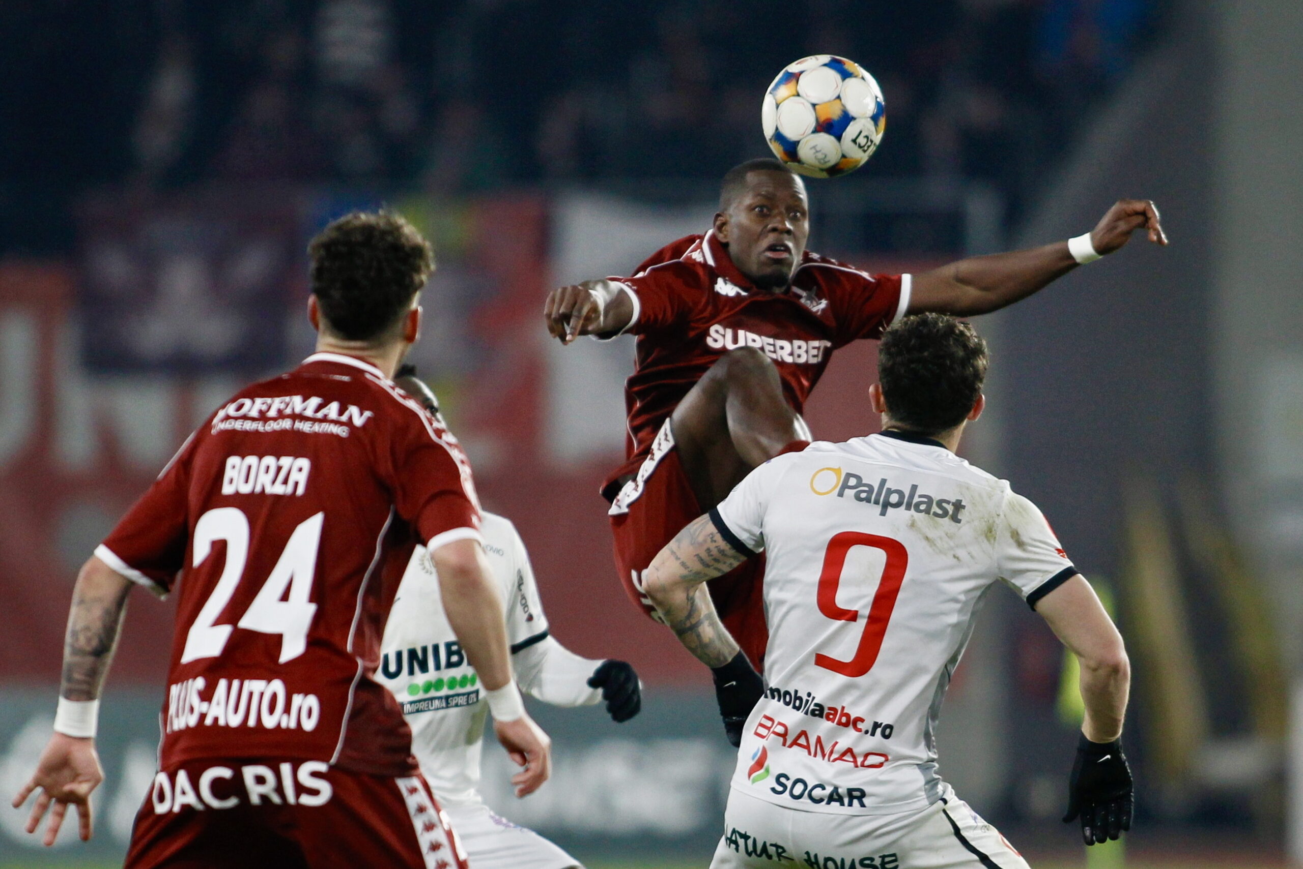 Rapid revine în fruntea clasamentului în Superliga, după o victorie la scor de neprezentare la Sibiu