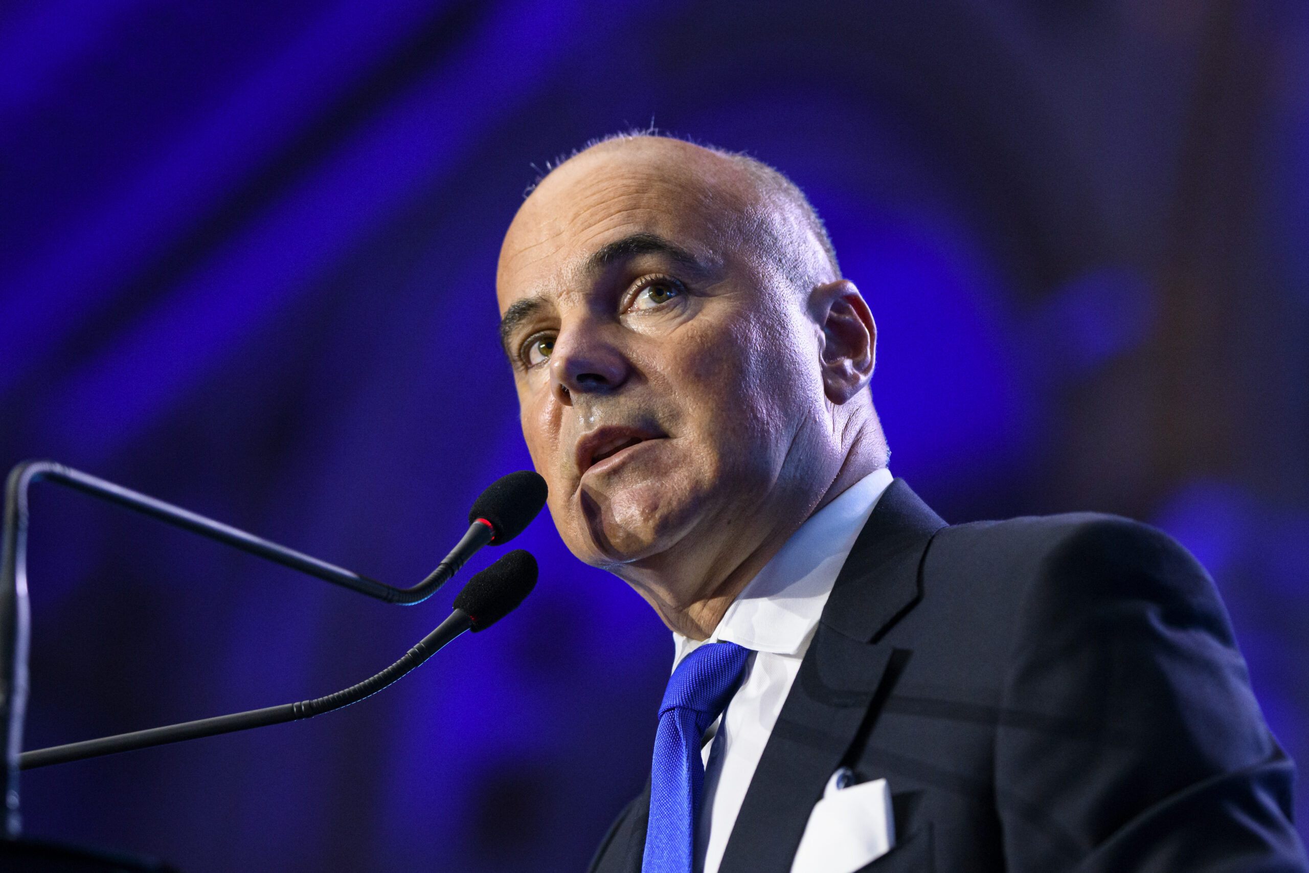 Rareș Bogdan trage semnalul de alarmă: „Suprataxarea ne duce în cap. Fără economie liberală, România intră în colaps”