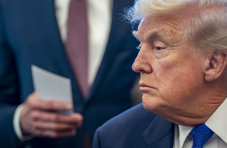 Reacția lui Trump după decizia Curții Supreme: Voi semna un ordin de impunere a unui tarif global de 10%