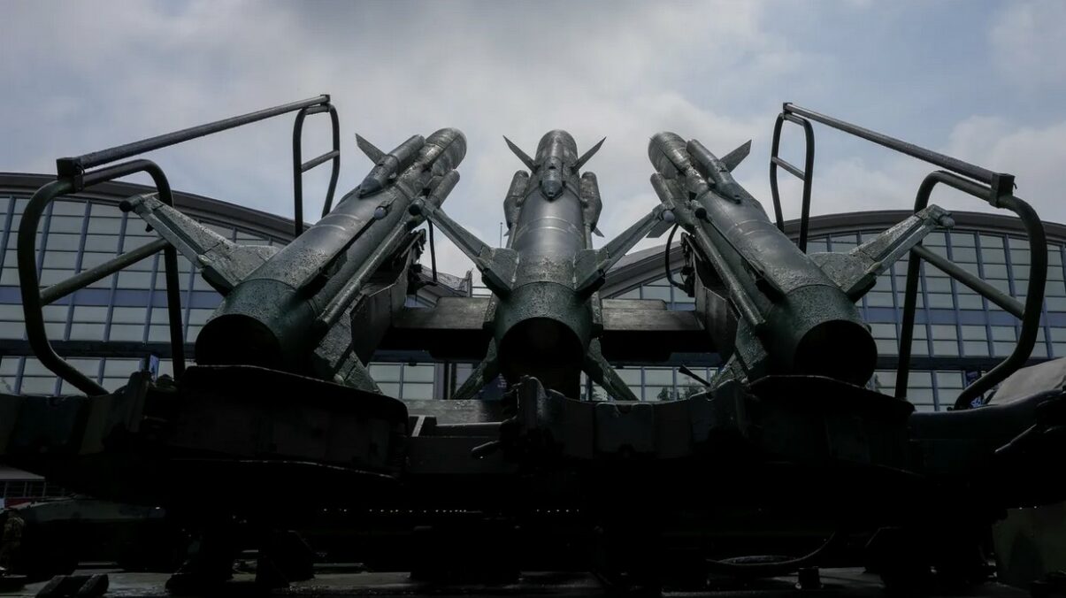 Rutte: NATO grăbește livrarea rachetelor de apărare antiaeriană către Ucraina